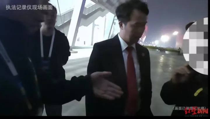 高新法院执行干警中超赛场精准控制被执行人 王某因拒不履行义务被司法拘留15日