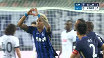 三镇主场四球击溃英博 斯坦丘点射难救旧主