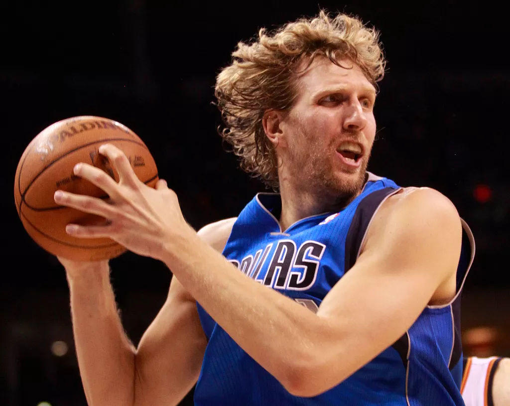 伦纳德44场20+追平队史纪录 三旬球员连续得分榜居首