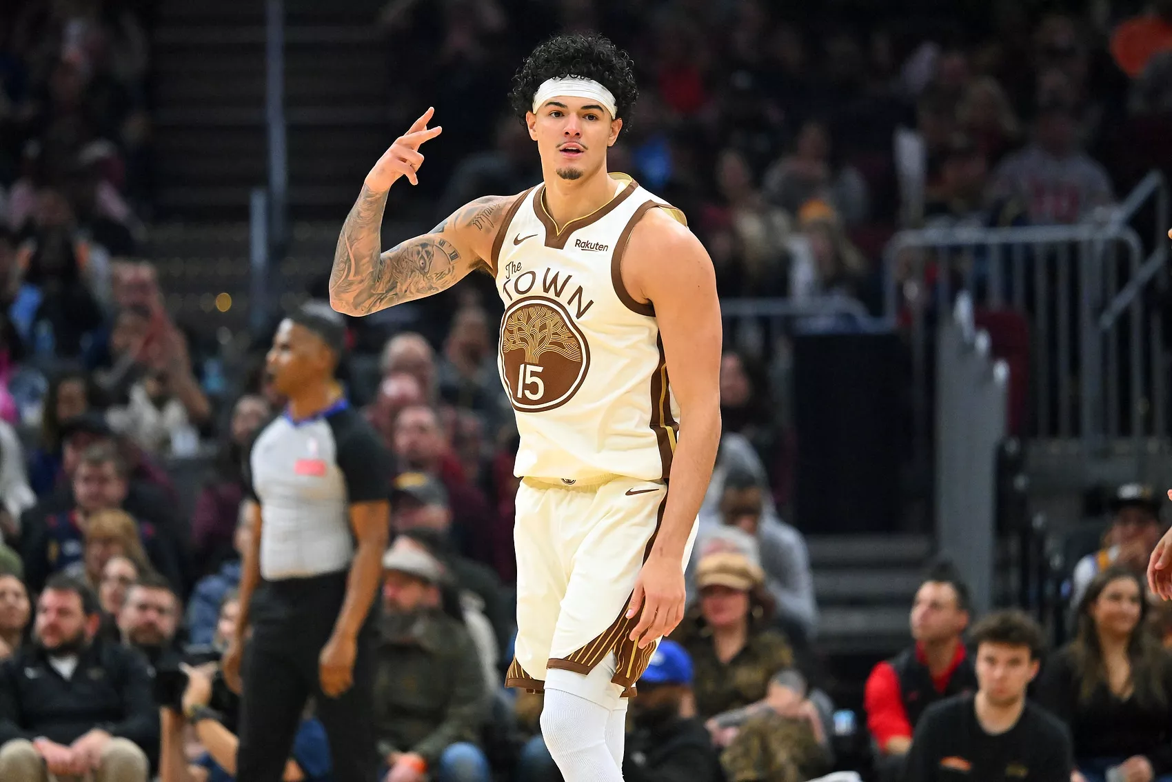 从55顺位关系户到勇士轮换支柱 桑托斯用数据与态度完成逆袭