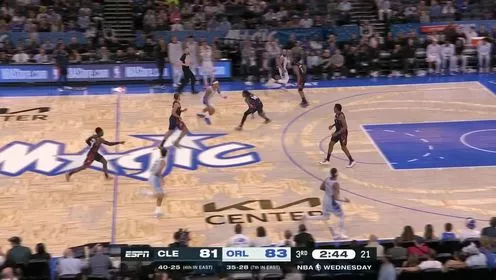 杨瀚森常规赛三分命中率跌至12.5% 解说指其投射信心与夏联手感存落差