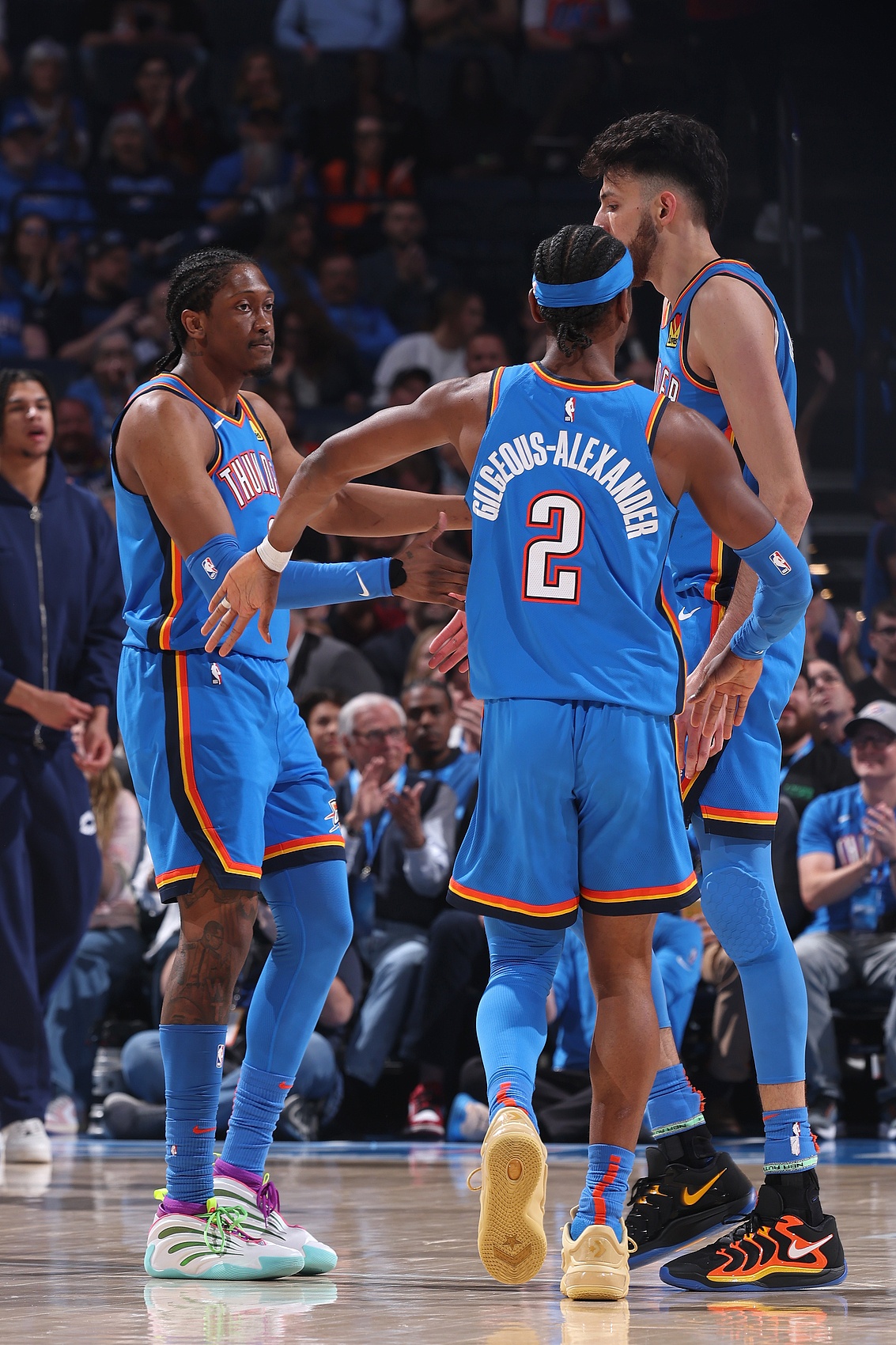 雷霆锁定50胜延续统治力 马刺18季王朝纪录难撼动