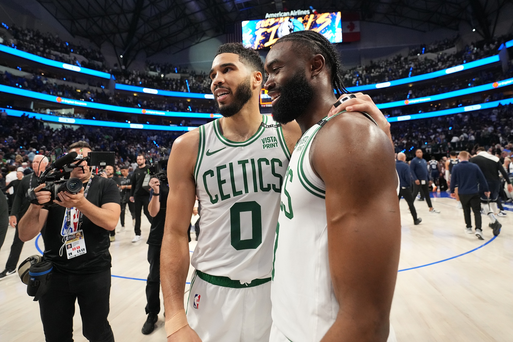 雷霆锁定50胜延续统治力 马刺18季王朝纪录难撼动