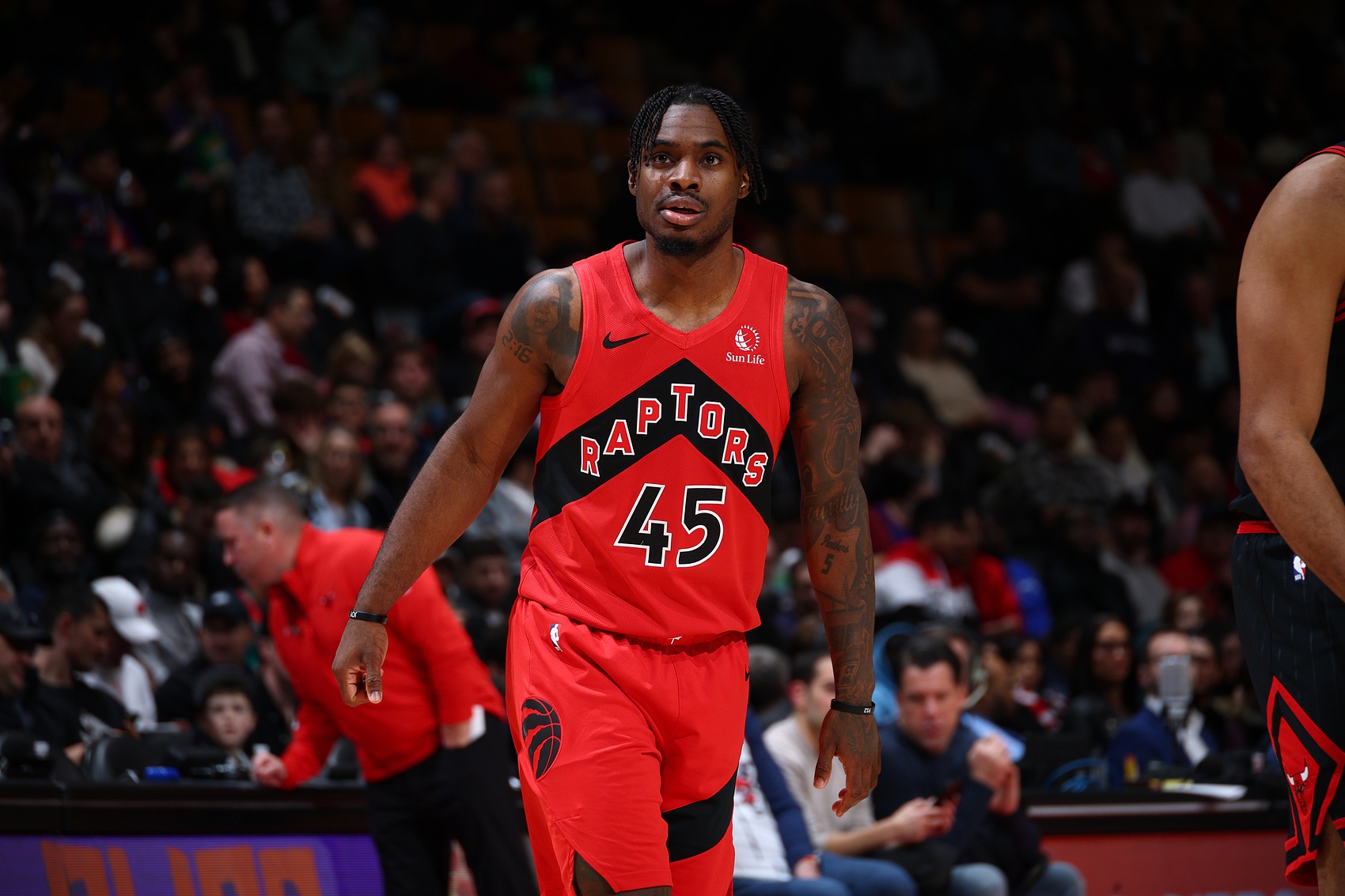 2025自由市场前瞻：詹欧领衔百人名单 薪资新规重塑格局