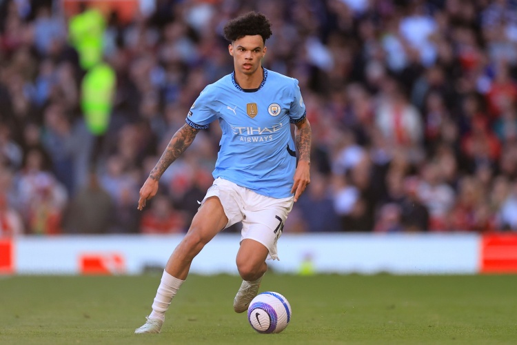 奥赖利双响定乾坤 曼城联赛杯破枪手重燃争冠火种