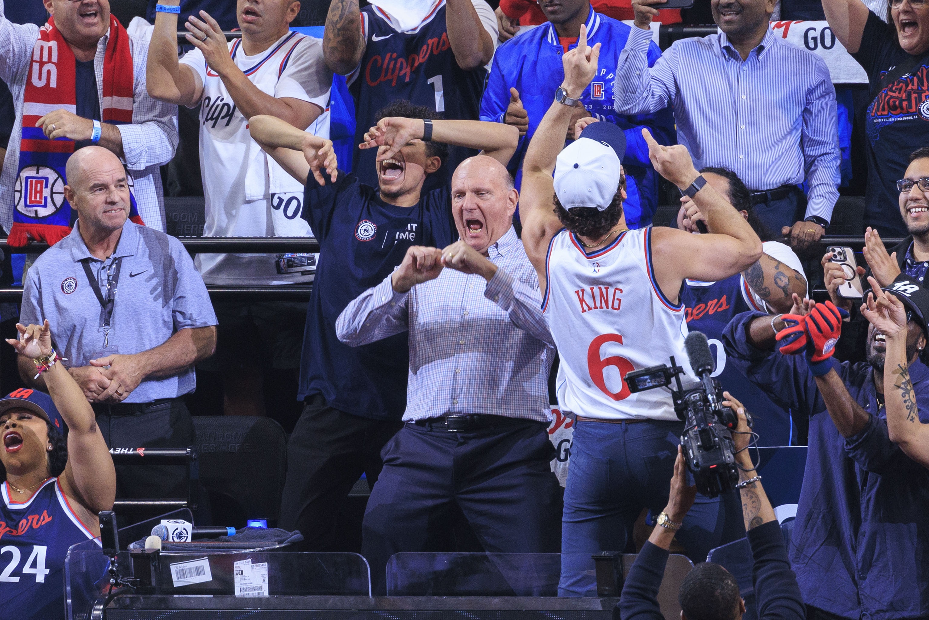 鲍尔默战略：不争湖人存量球迷 投资街球场培养快船新生代