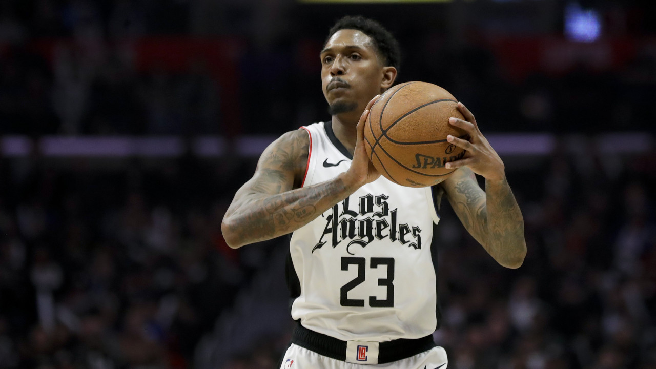 路威回忆里弗斯执教铁律：防守发声即可获无限开火权