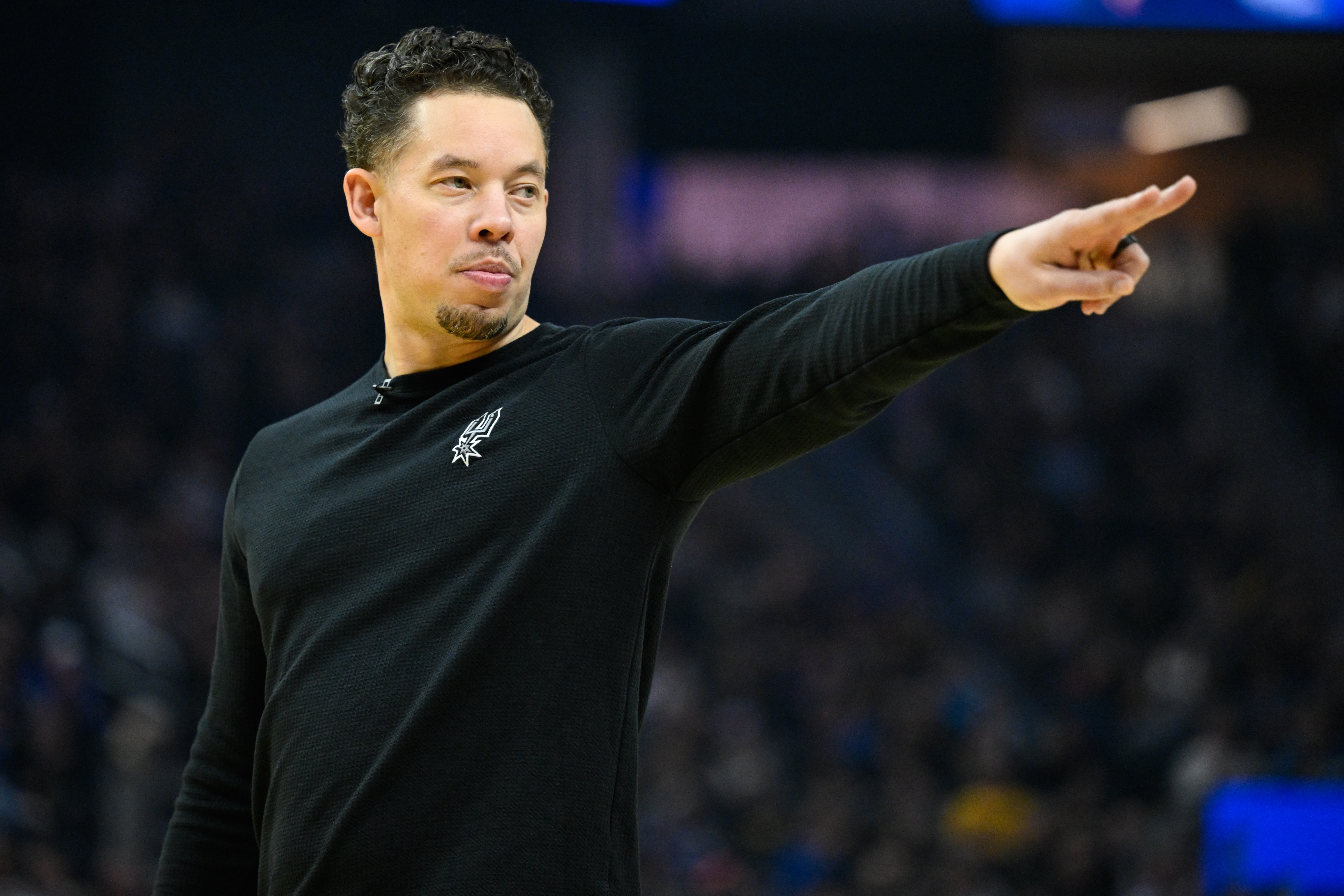 帕金斯力挺米奇·约翰逊当选年度最佳教练