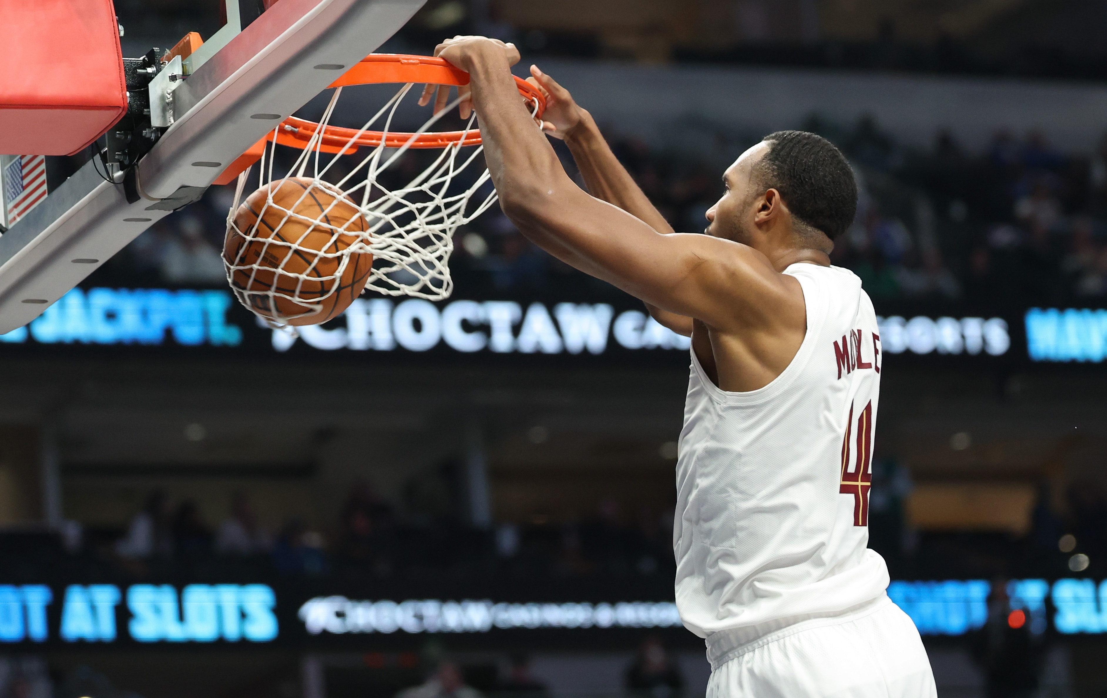 阿特金森赛后痛批骑士防守 莫布里高效19分难掩隐忧