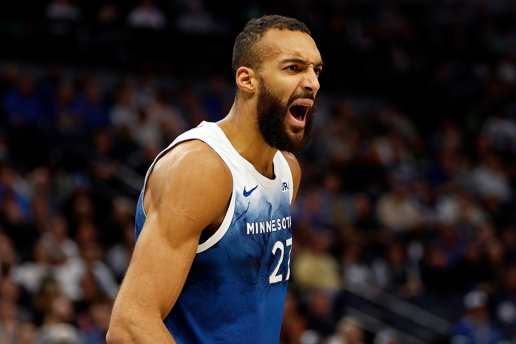 西部卡位战上演防守绞杀 森林狼残阵极限消耗杜兰特火箭加时惜败