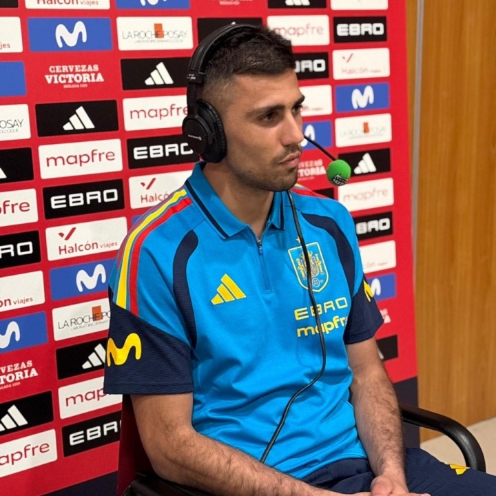 曼城跟队解读罗德里皇马传闻 罕见密集西媒采访释放信号 曼城跟队解读罗德里皇马传闻 罕见密集西媒采访释放信号