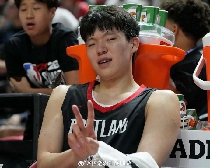 雷霆主场27分屠开拓者取17胜1负 杨瀚森8分4板3助难阻惨败 雷霆主场27分屠开拓者取17胜1负 杨瀚森8分4板3助难阻惨败