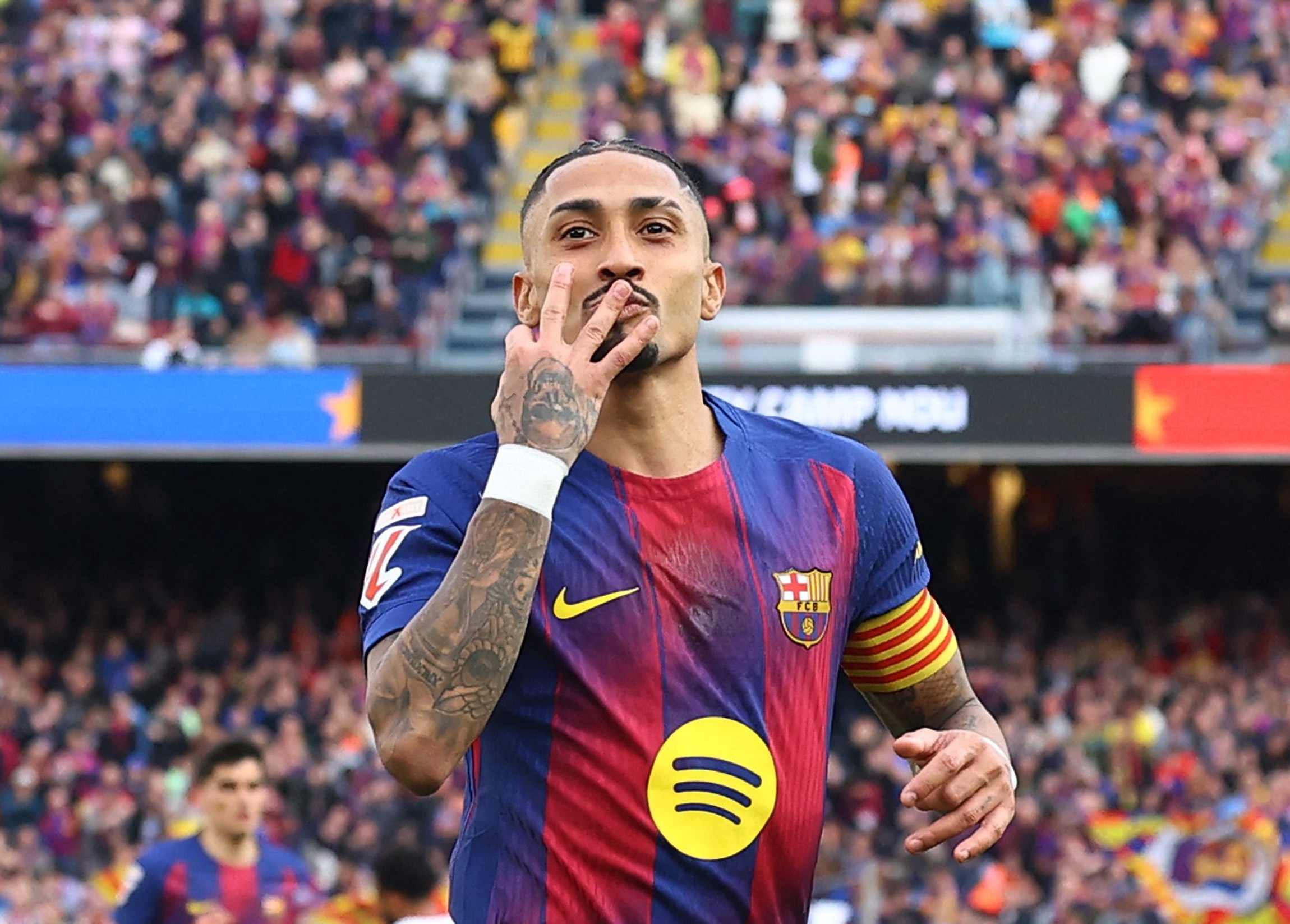 拉菲尼亚右腿股二头肌再伤 恐重蹈覆辙缺席关键战