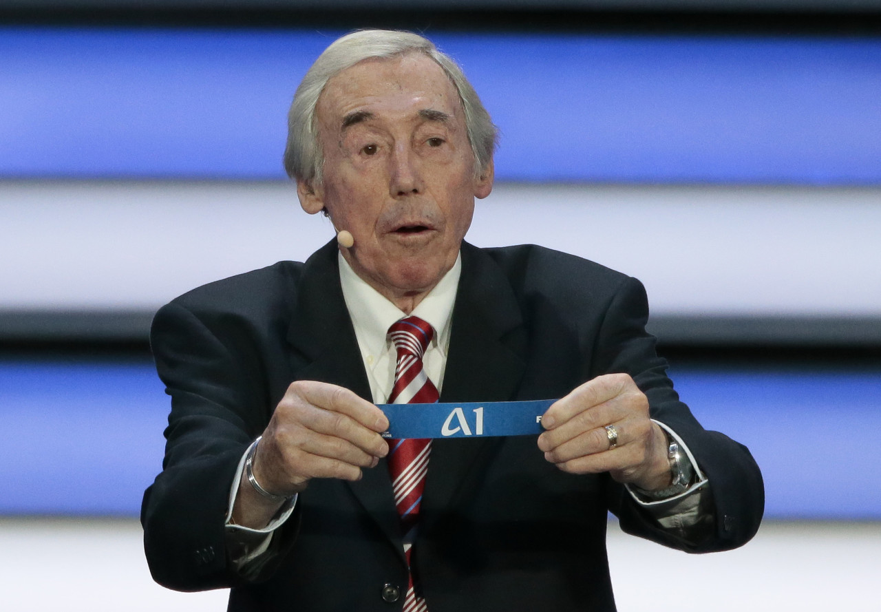 班克斯世纪扑救战袍将拍 估价超贝利决赛球衣 班克斯世纪扑救战袍将拍 估价超贝利决赛球衣