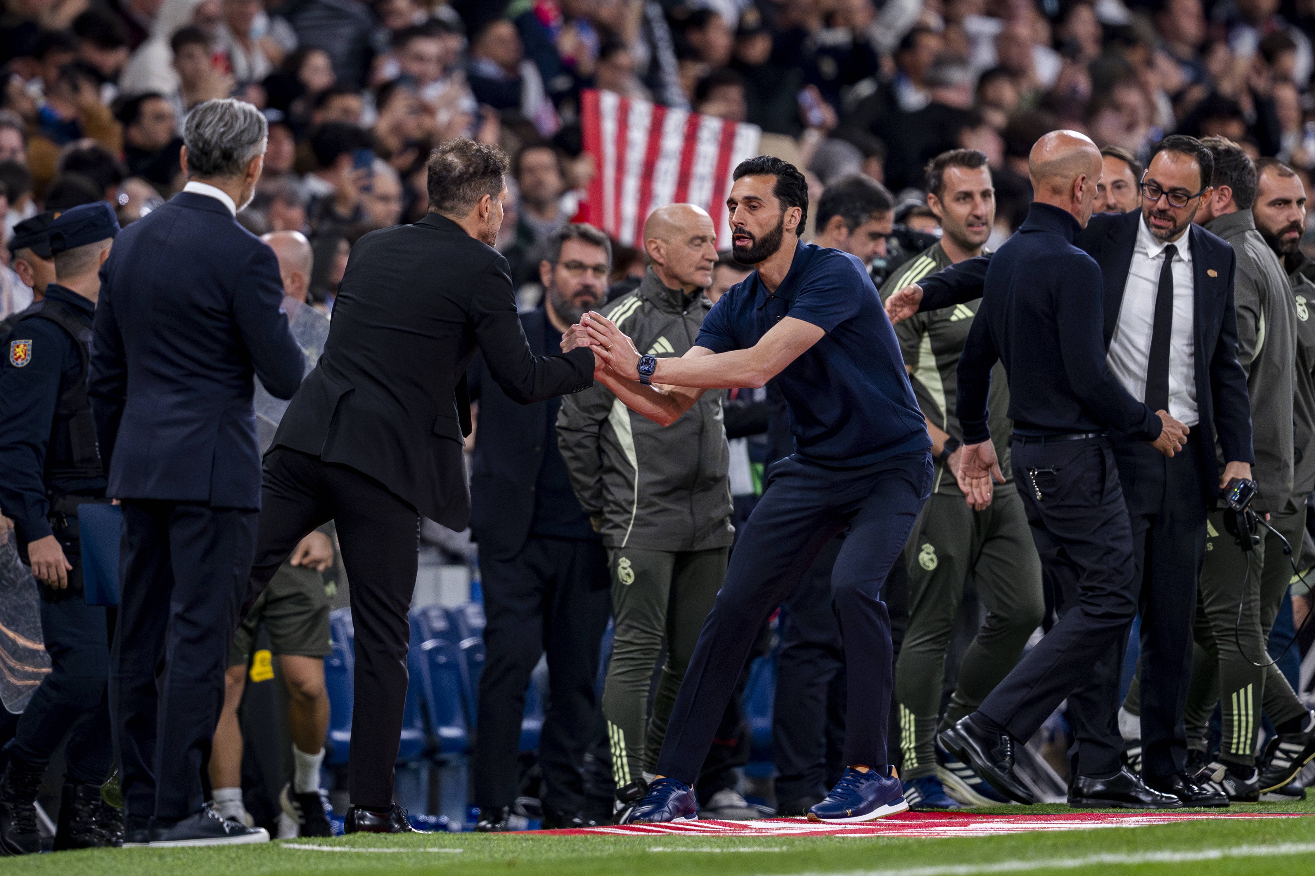 西甲夏窗主帅更迭潮起 巴尔韦德确认离任毕巴 西甲夏窗主帅更迭潮起 巴尔韦德确认离任毕巴