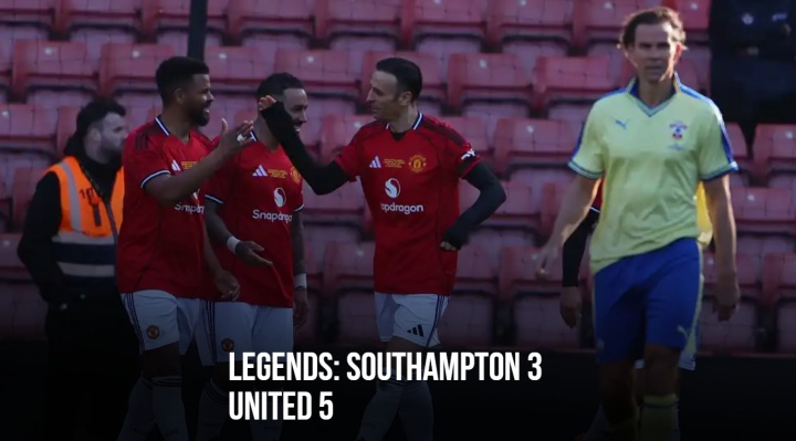 曼联传奇队5-3客胜南安普顿 巴兹利双响坎贝尔替补建功 曼联传奇队5-3客胜南安普顿 巴兹利双响坎贝尔替补建功