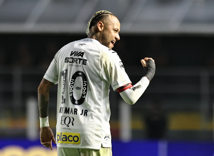 内马尔视弗拉门戈一战为世界杯资格关键战 安切洛蒂教练组现场考察 内马尔视弗拉门戈一战为世界杯资格关键战 安切洛蒂教练组现场考察