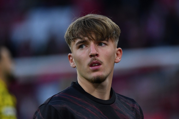 沃勒尔评卡尔首秀:表现达标 世界杯席位待定 沃勒尔评卡尔首秀:表现达标 世界杯席位待定