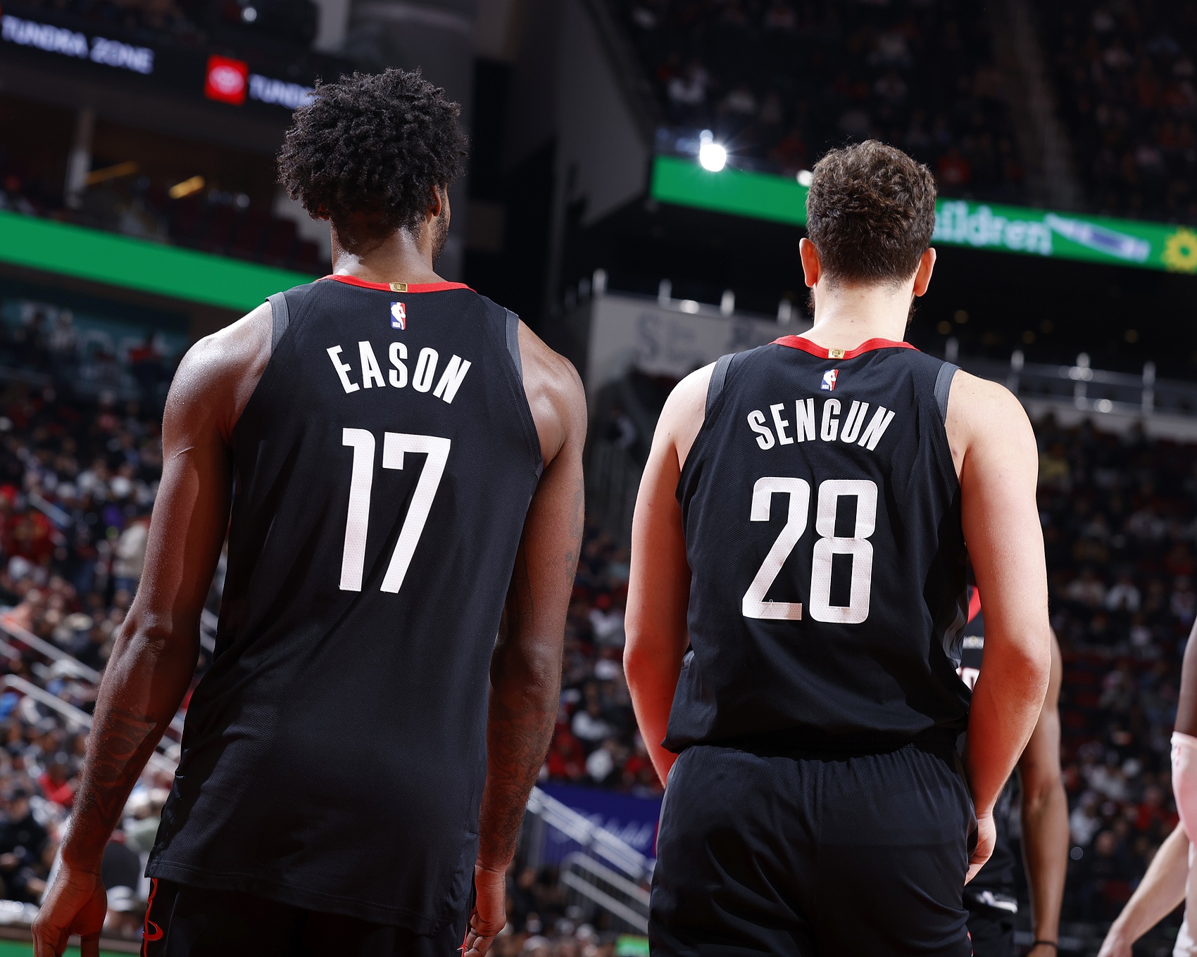 乌度卡核心阵容净效值+6.6 伊森走出会议阴霾重拾侵略性 乌度卡核心阵容净效值+6.6 伊森走出会议阴霾重拾侵略性