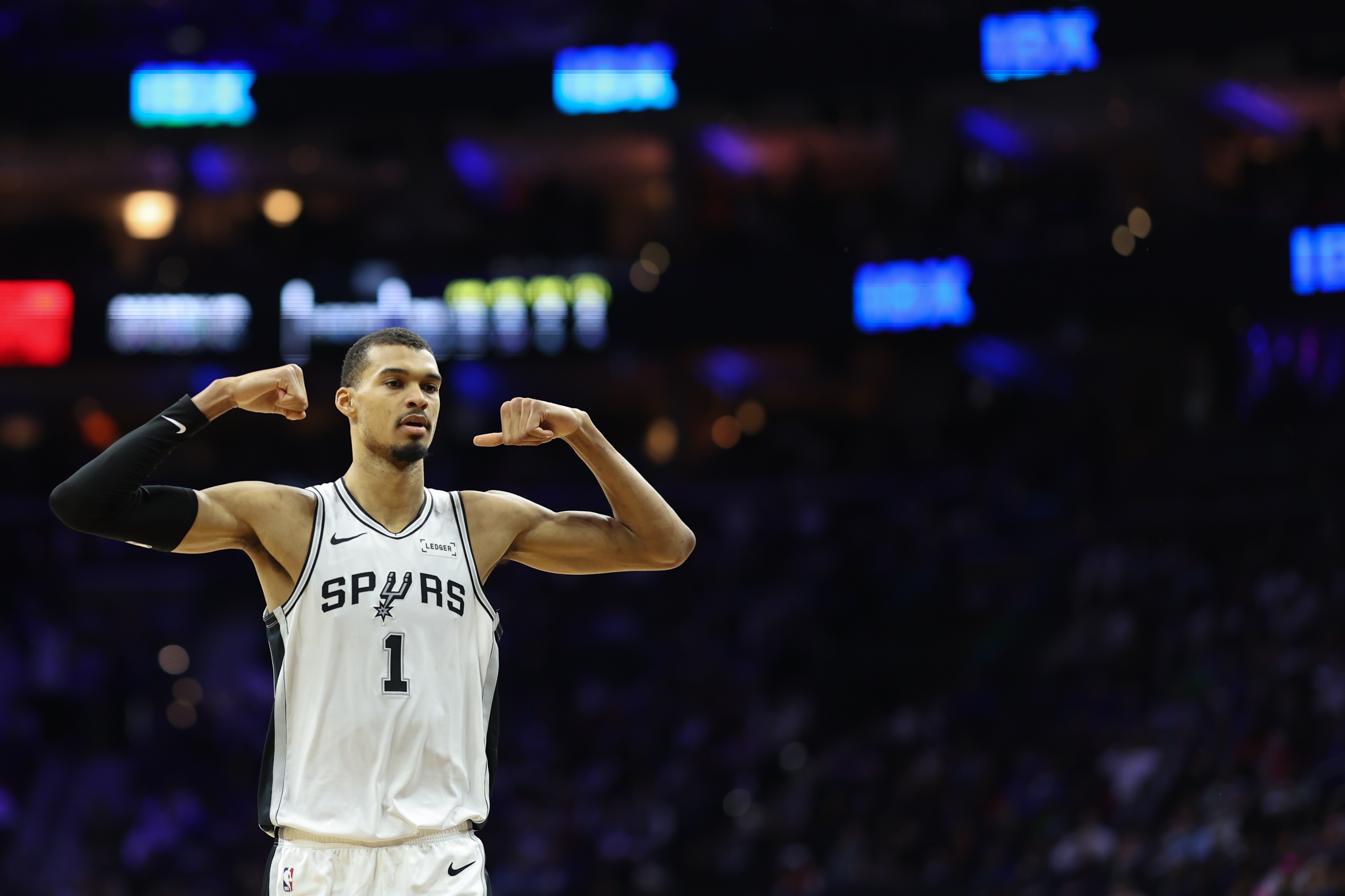 文班亚马41分16板3帽 赛后回应季后赛侵略性提升预期