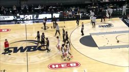 [杨瀚森妙传]太NB了！混音1.4秒底线球长传 杨瀚森精妙点传 助攻队友压哨轰进