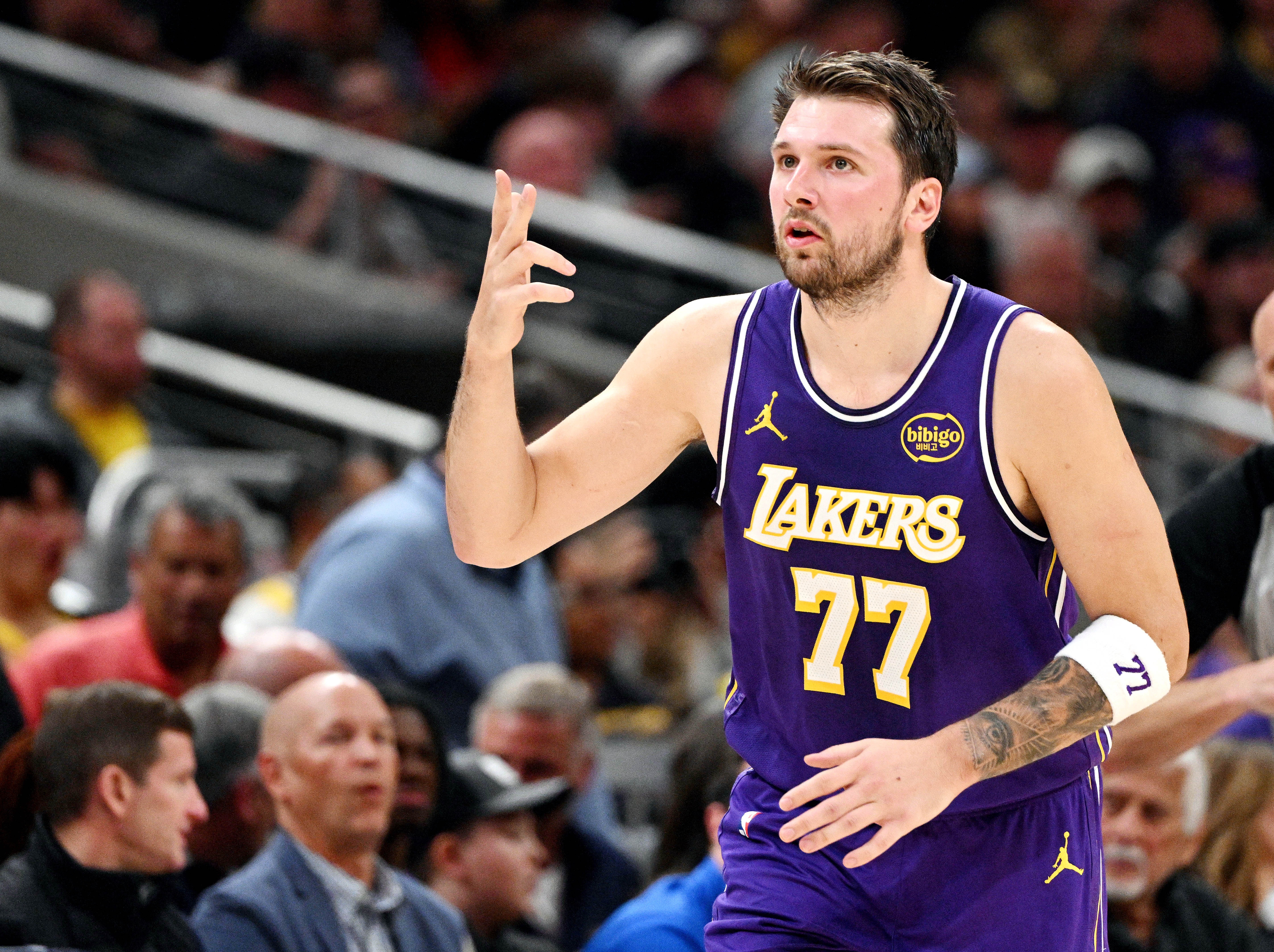 东契奇单月600分仅列历史第31 张伯伦包揽前11席