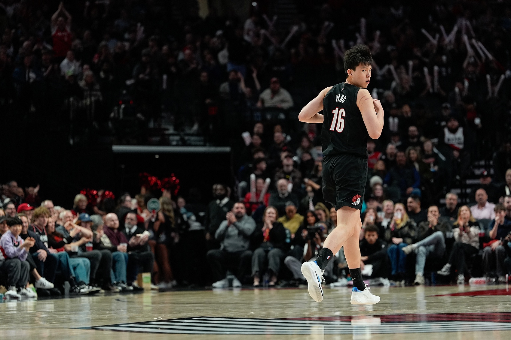 开拓者胜快船卡位战 杨瀚森赛季第20次DNP