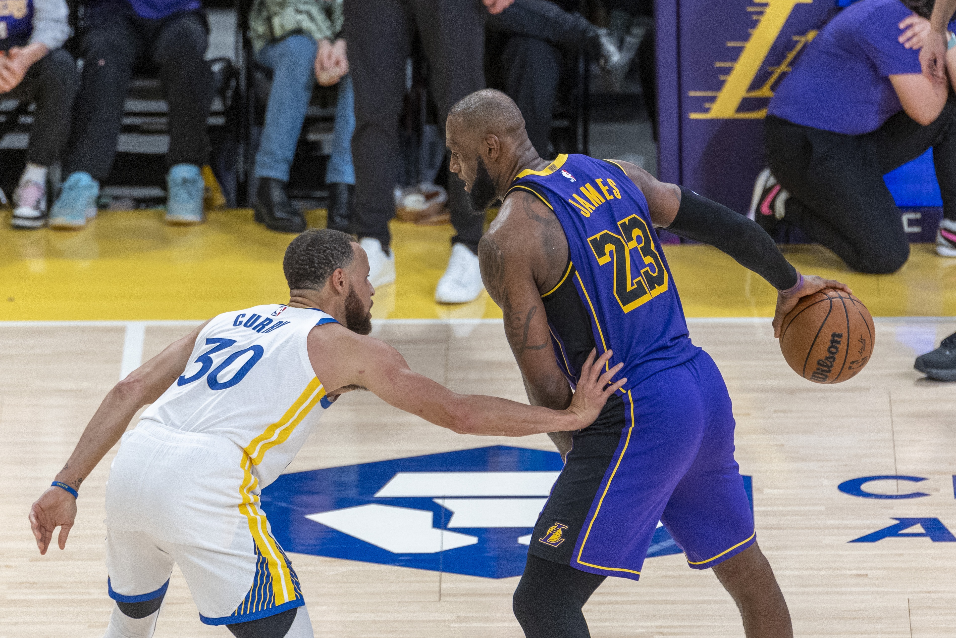 詹姆斯成完全自由球员 勇士骑士成潜在下家