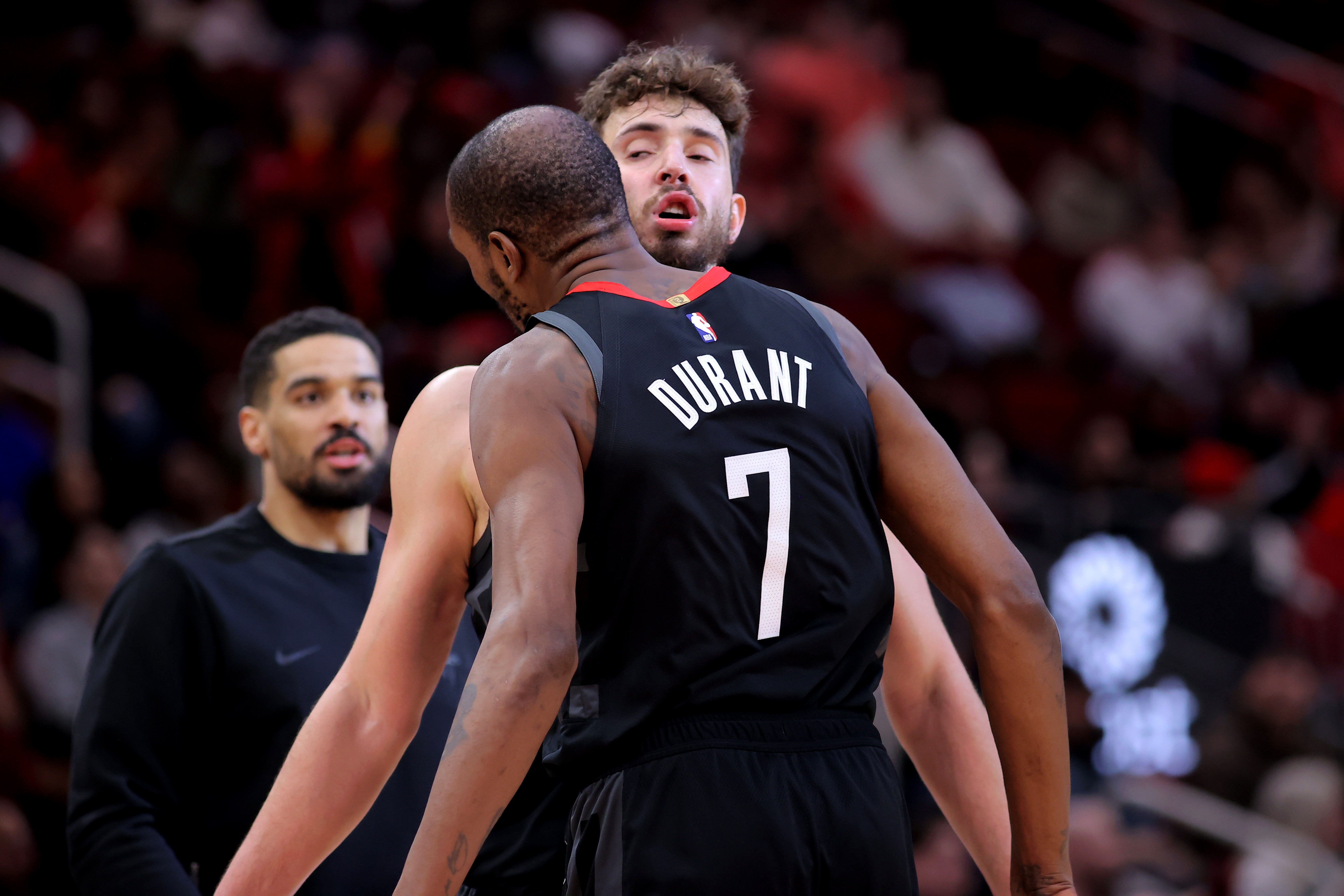 杜兰特解析火箭35次助攻传导 强调团队参与为取胜之匙