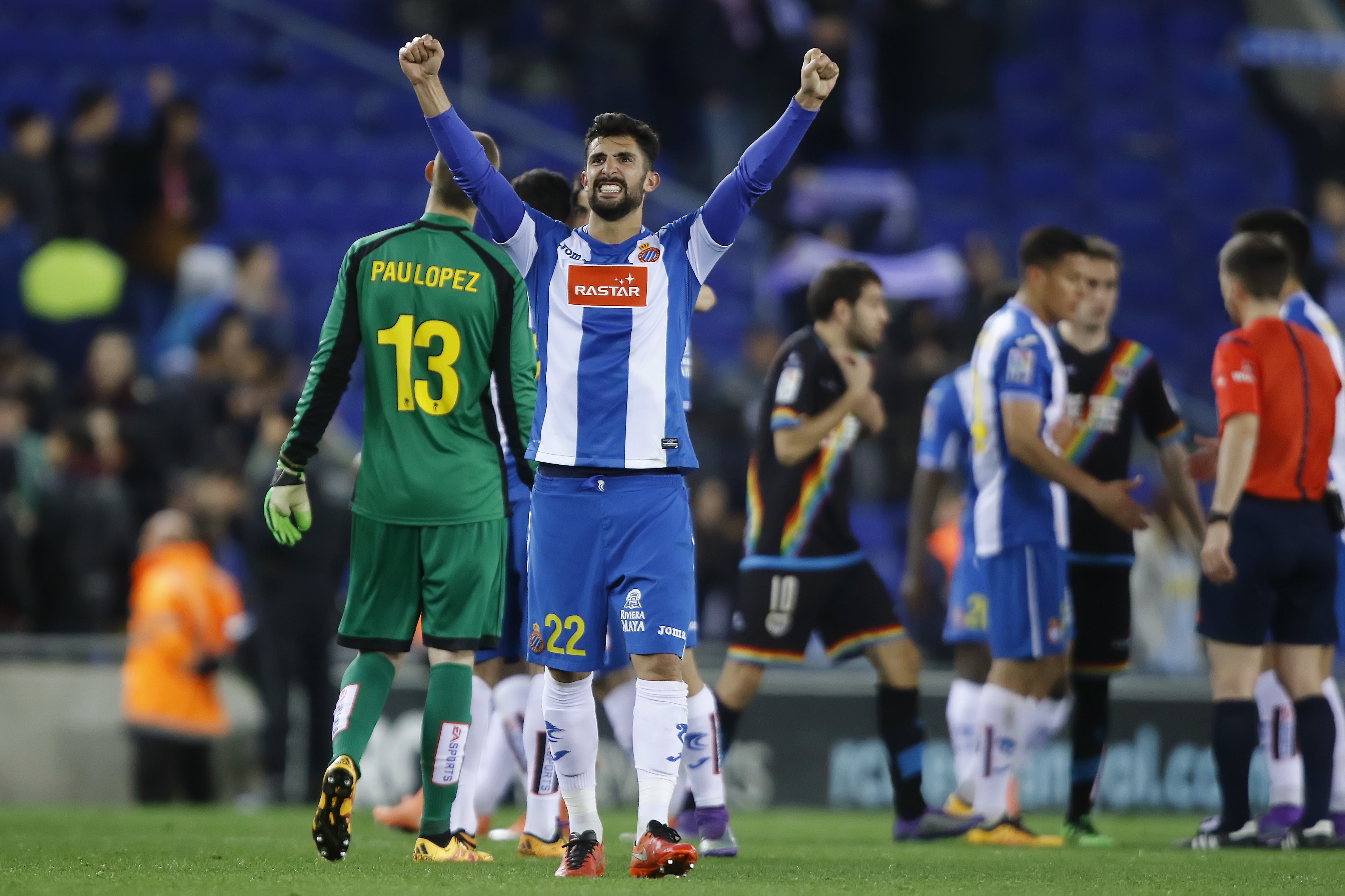 前西班牙人后卫阿尔瓦罗退役 回忆德比冲突称梅西骂我太菜