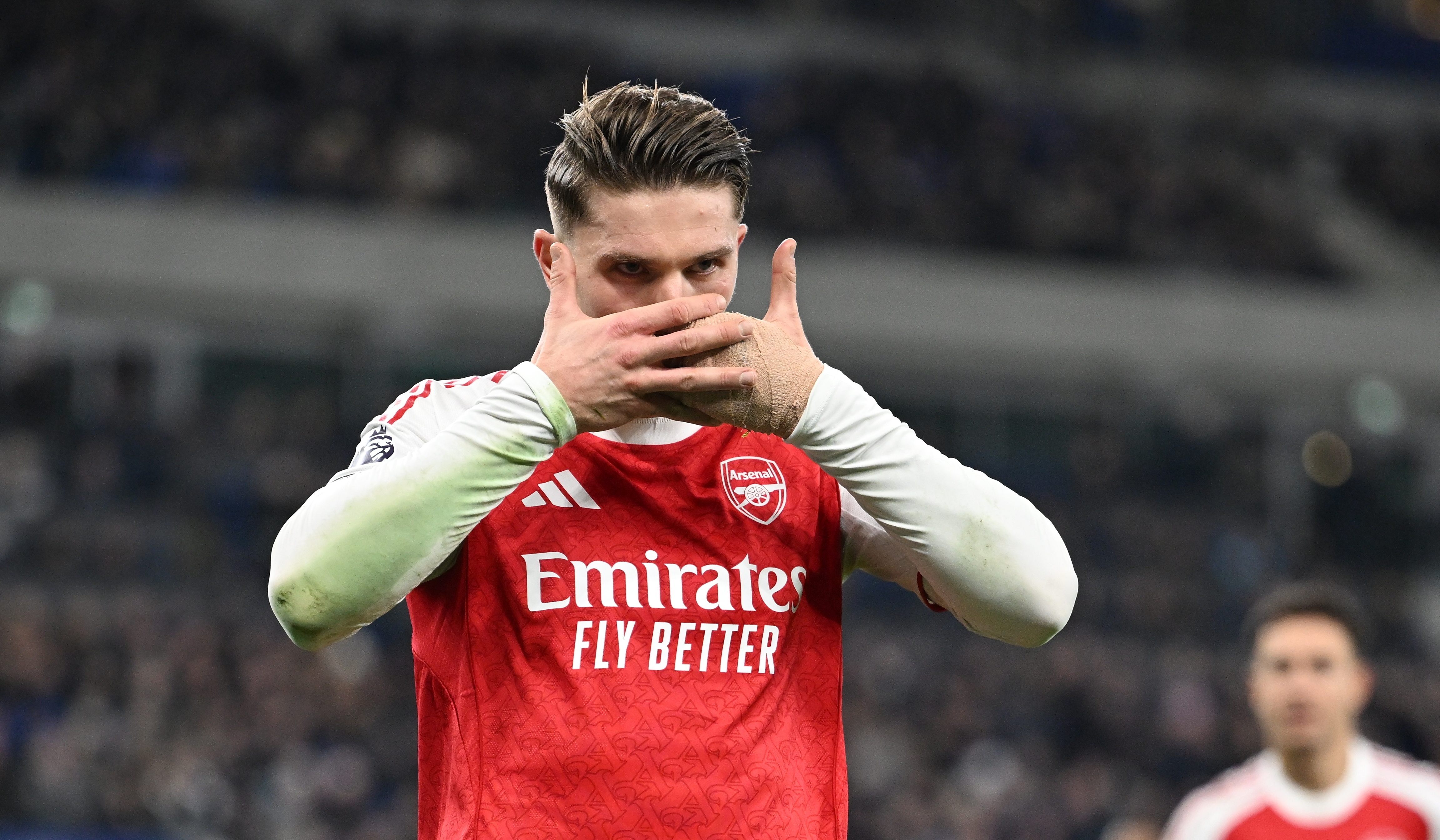 约克雷斯面具庆祝动作完成商标注册