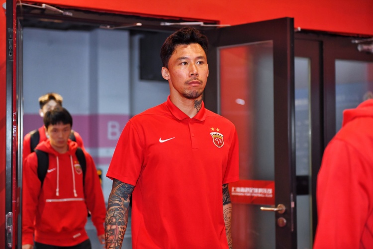 张琳芃专访：退役后已准备五年转型教练 直言广州队消失无法接受