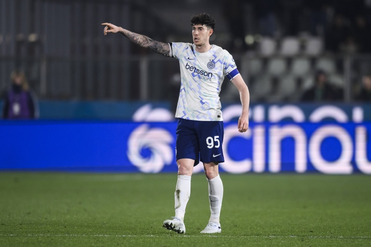 C罗双响领跑沙特联 恩佐风波持续发酵 巴萨报价巴斯托尼