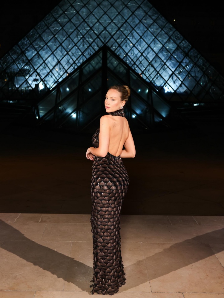 姆巴佩与西班牙女星埃斯特·埃克斯波西托恋情曝光 女方曾与维尼修斯传绯闻