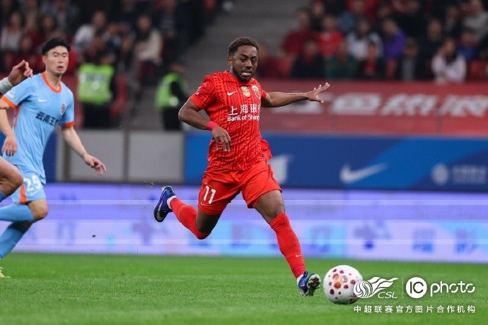 王燊超补时绝杀 海港2比1险胜云南 三粒进球被吹