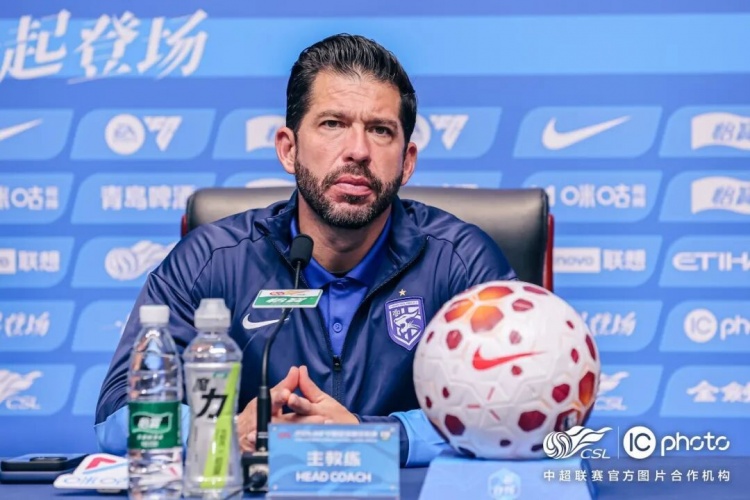 莫拉携闵紫曦出席深汉战前发布会 强调针对性备战以客取分 莫拉携闵紫曦出席深汉战前发布会 强调针对性备战以客取分