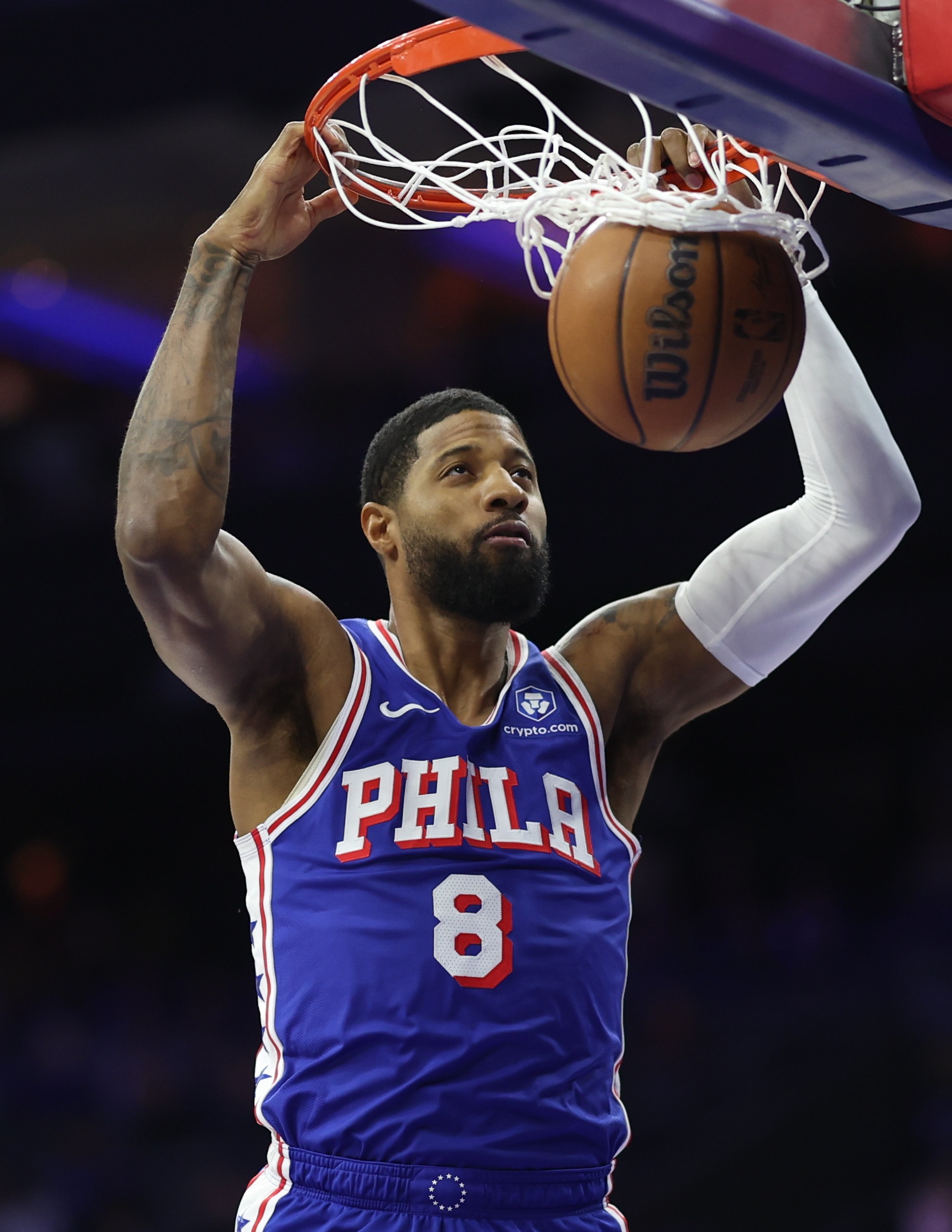 乔治近五战攻防一体 场均27分3抢断扛起76人侧翼