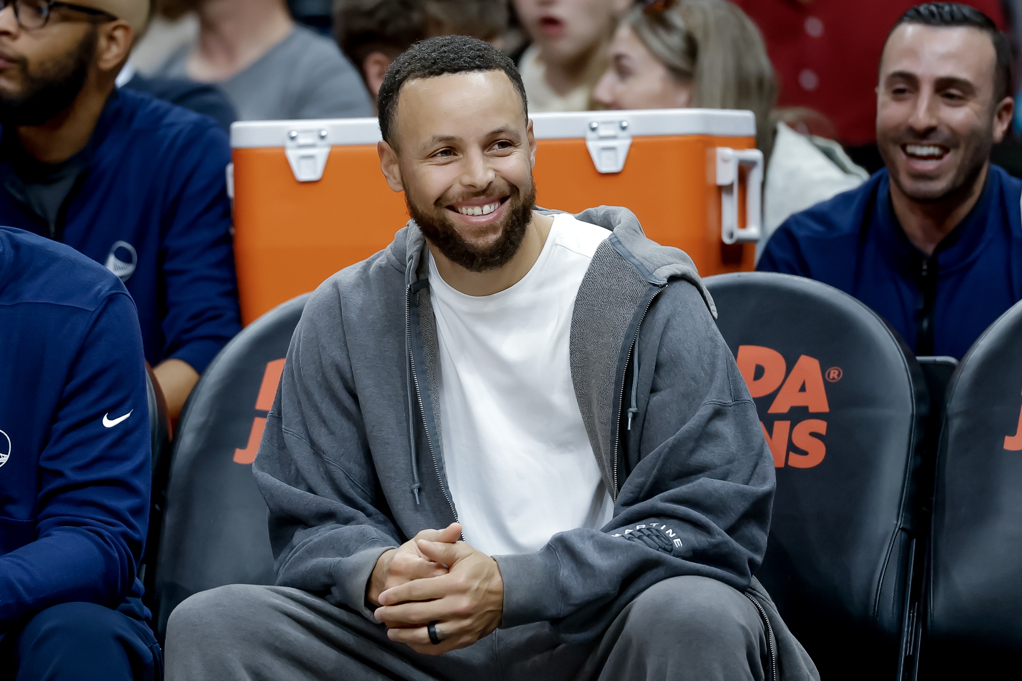 库里详解膝伤恢复过程 坦言面临新常态