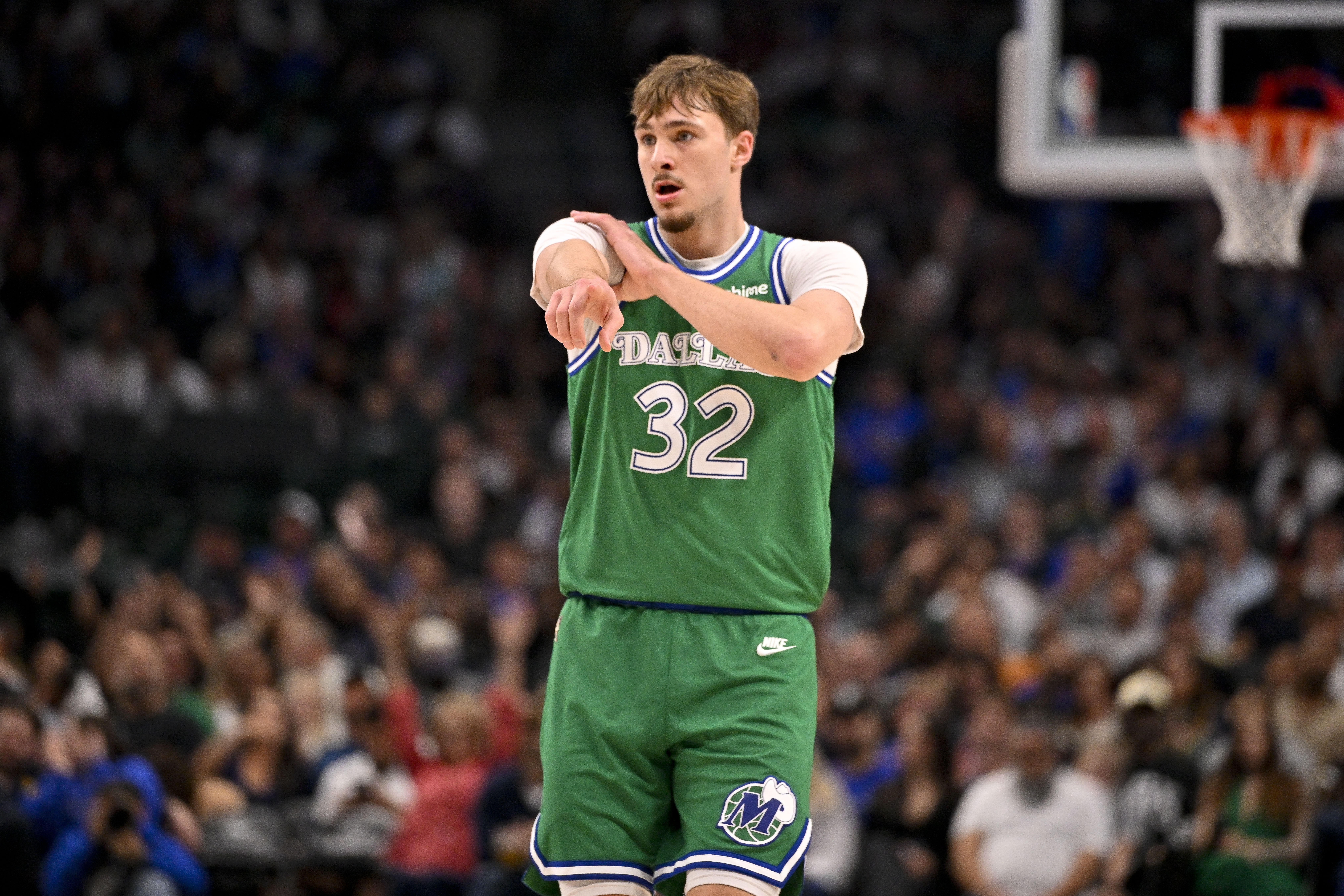 弗拉格末节24分平艾顿纪录 新秀单节得分榜独占两席