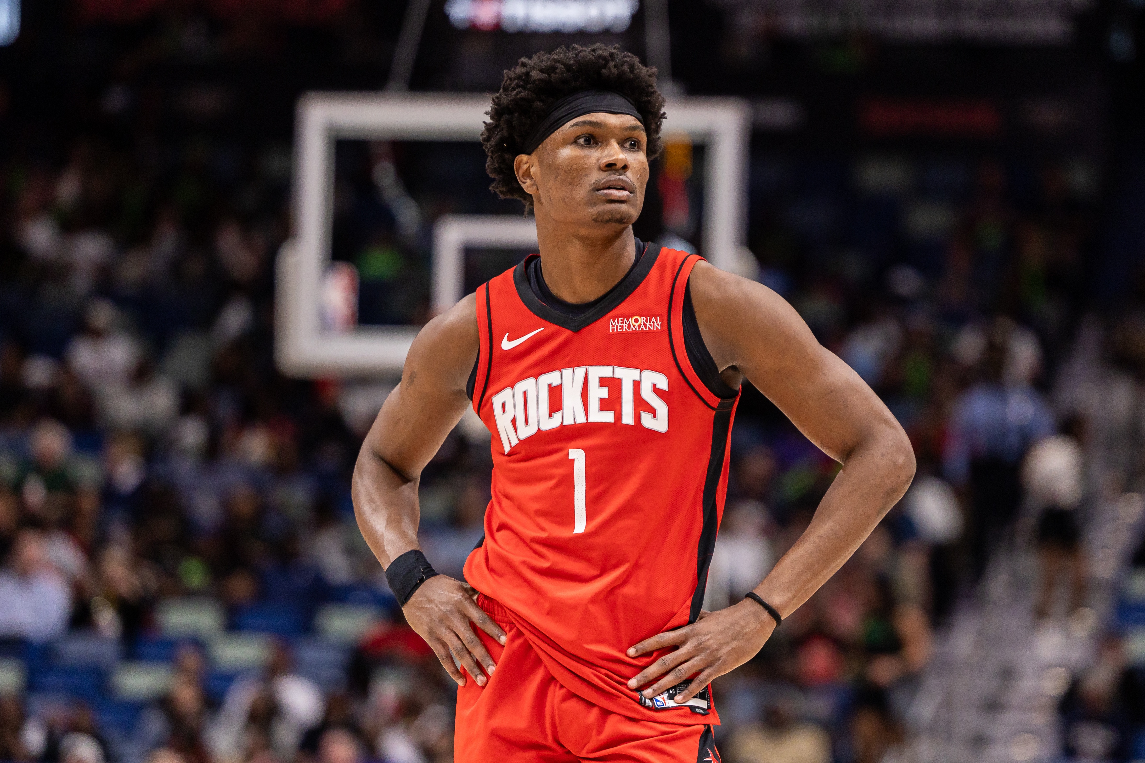 火箭拒将阿门·汤普森纳入交易 年轻健康成拒换字母哥主因