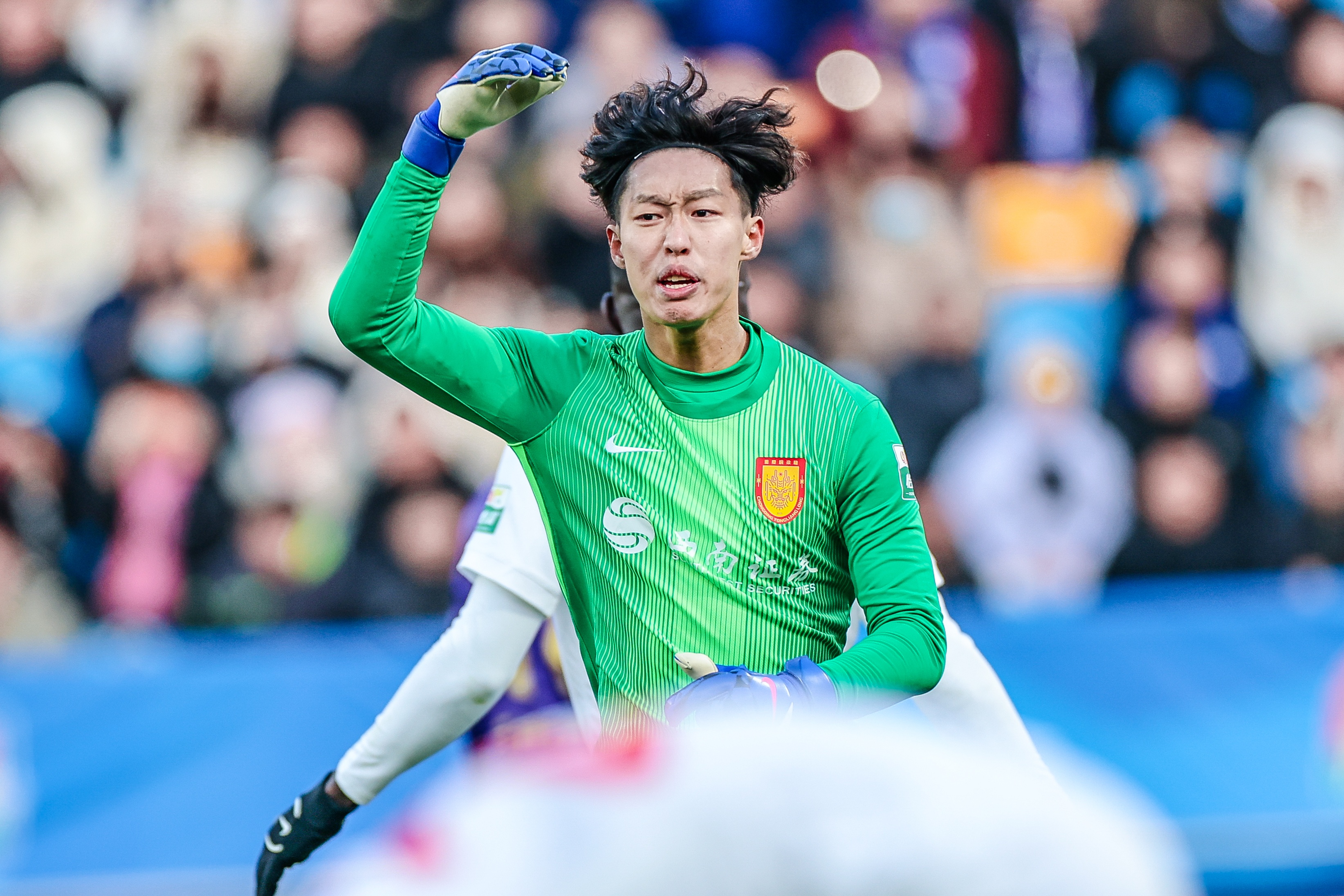 19岁门将姚浩洋中超首秀零封 直言目标国家队