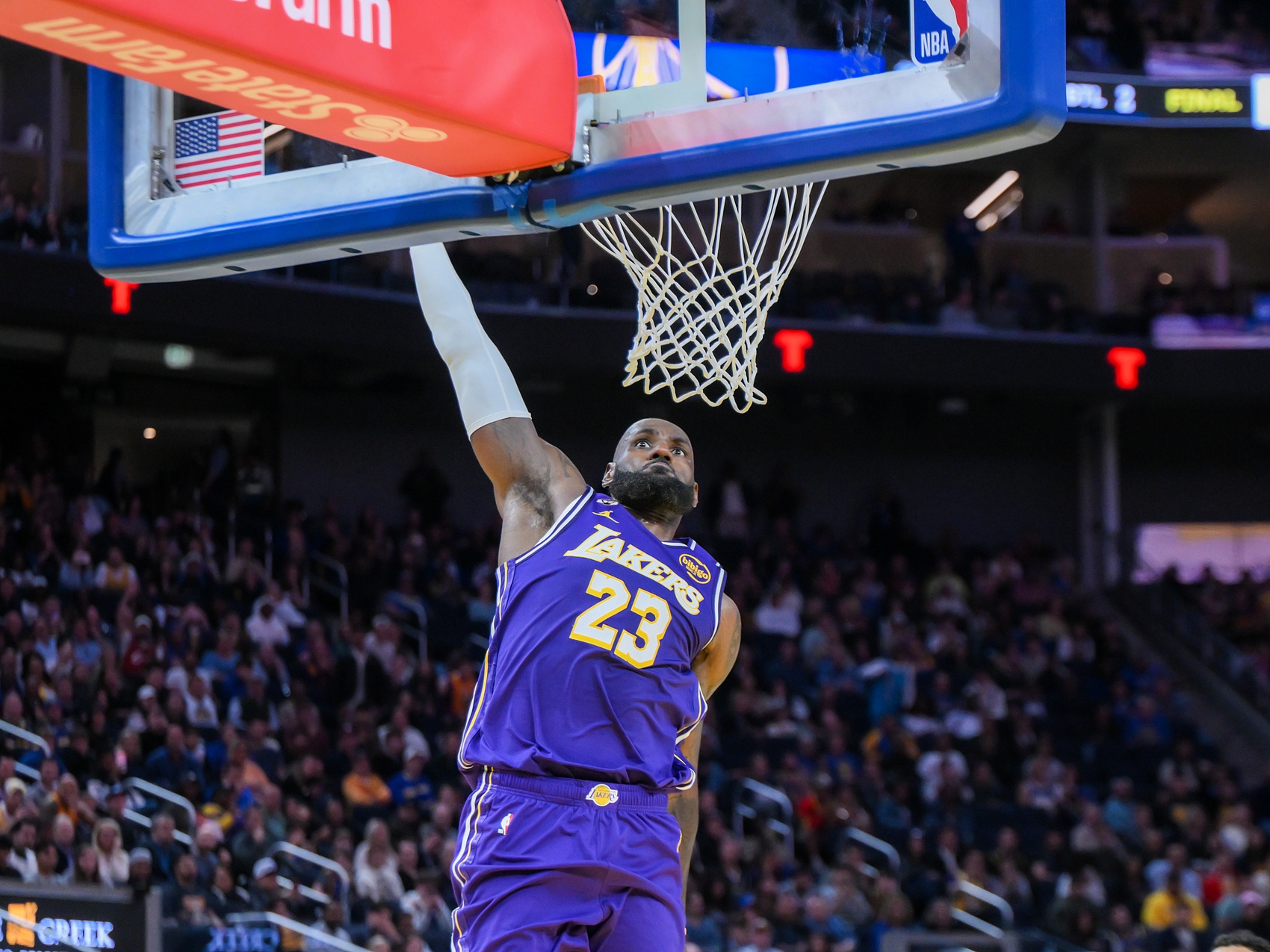 詹姆斯第23季场均20+5+5 历史第二人仅10次