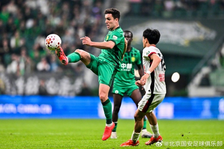 国安主场遭蓉城补时逆转 张稀哲里程碑夜饮恨