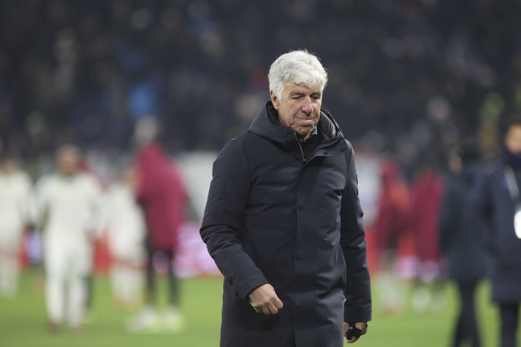 曼城三球完胜切尔西紧追枪手 热刺十四轮不胜深陷降级区