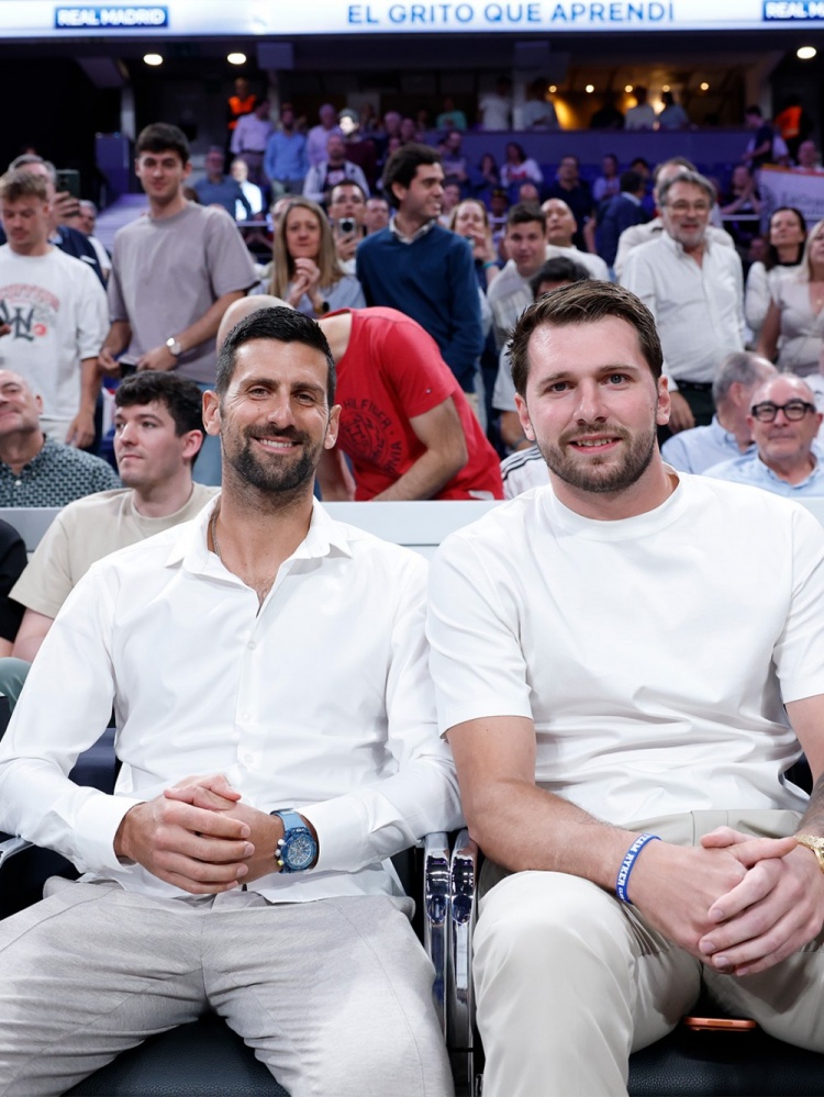 东契奇德约现身伯纳乌观战 皇马欧冠大胜红星21分