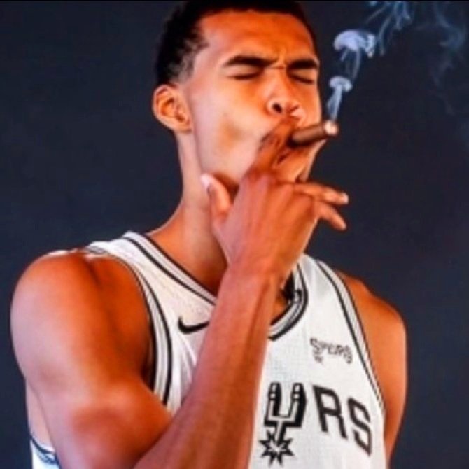 文班亚马35分创队史季后赛首秀纪录 马刺主场力克开拓者