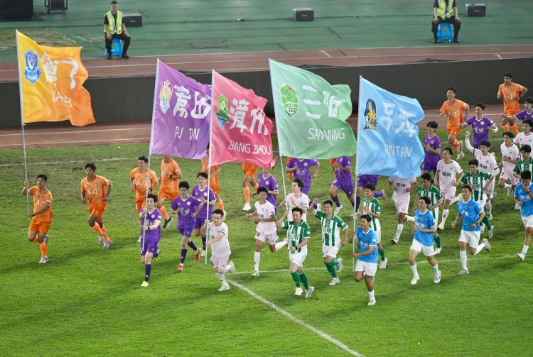 城超联赛井喷背后 同质化与金元苗头成隐忧