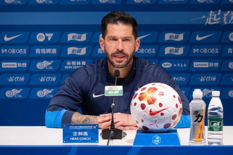 客战卫冕冠军，三镇主帅莫拉：明确职责是关键