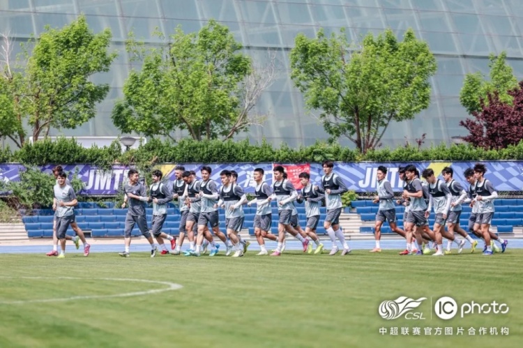 于根伟：艾托尔随队进京待评估，京津德比伤兵满营