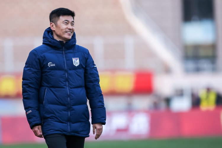 李国旭：一周三赛拖垮大连英博，斯坦丘带伤被换下